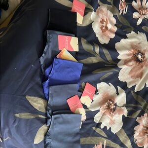 Yummie by Heather Thomson shaping thongs NWT